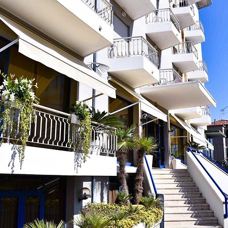 Hotel Umberto Lido di Jesolo Exterior foto