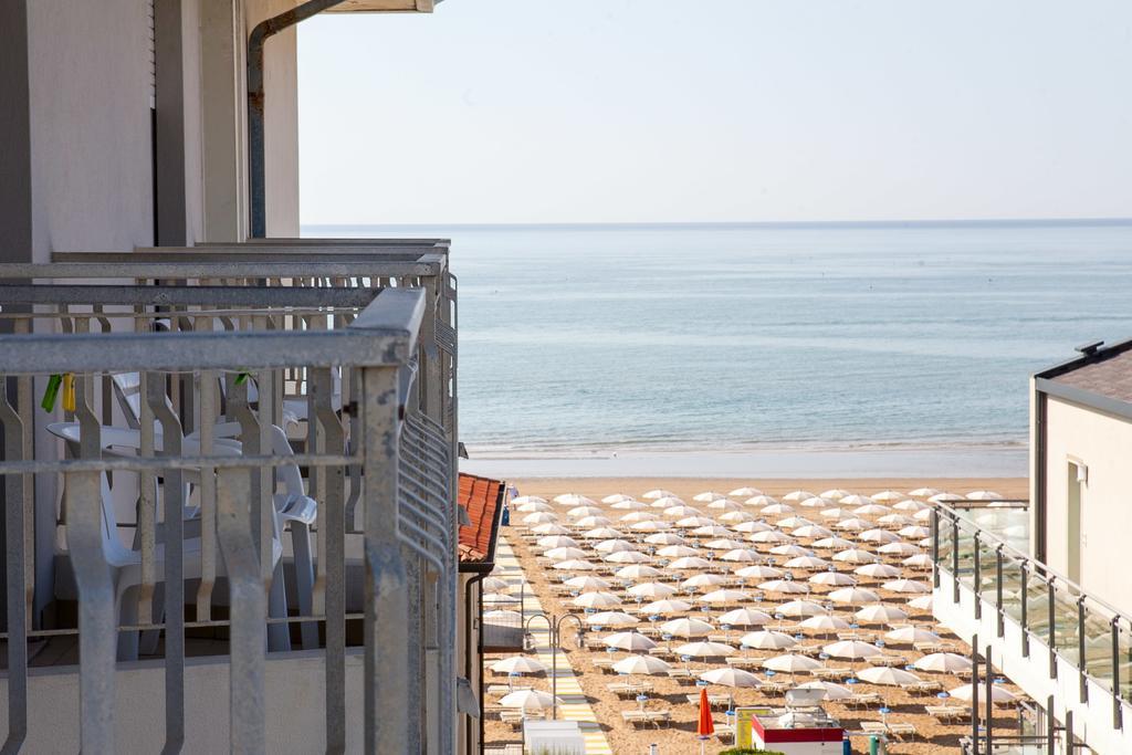 Hotel Umberto Lido di Jesolo Exterior foto