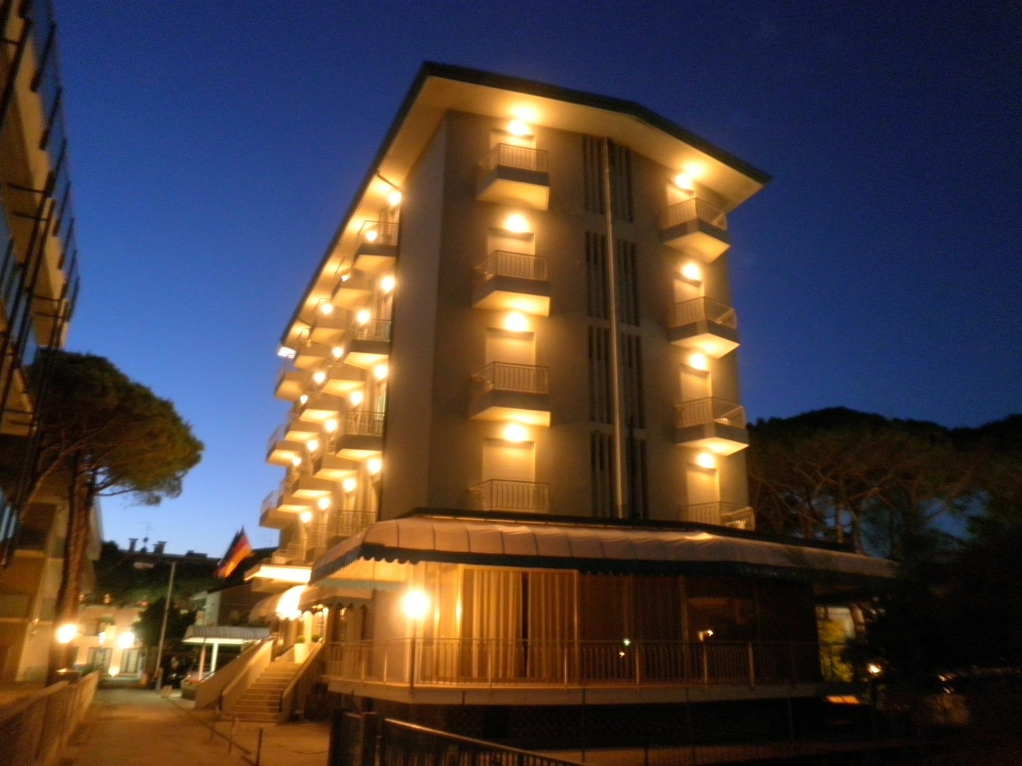 Hotel Umberto Lido di Jesolo Exterior foto